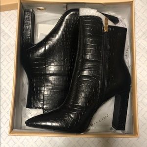 Black boots NEVER WORN